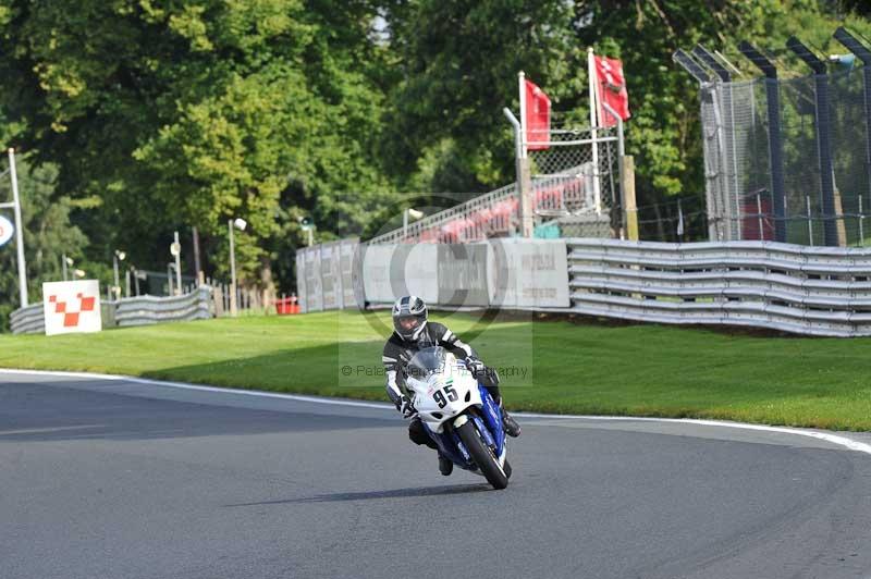 Motorcycle action photographs;Trackday digital images;event digital images;eventdigitalimages;no limits trackday;oulton park;oulton park circuit cheshire;oulton park photographs;peter wileman photography;trackday;trackday photos