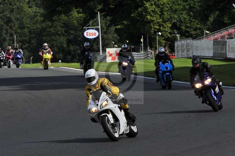 Motorcycle action photographs;Trackday digital images;event digital images;eventdigitalimages;no limits trackday;oulton park;oulton park circuit cheshire;oulton park photographs;peter wileman photography;trackday;trackday photos