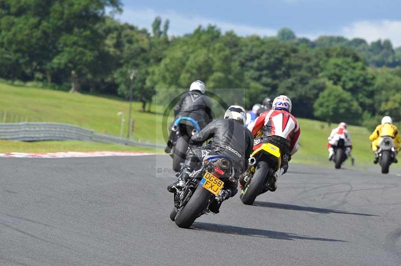 Motorcycle action photographs;Trackday digital images;event digital images;eventdigitalimages;no limits trackday;oulton park;oulton park circuit cheshire;oulton park photographs;peter wileman photography;trackday;trackday photos