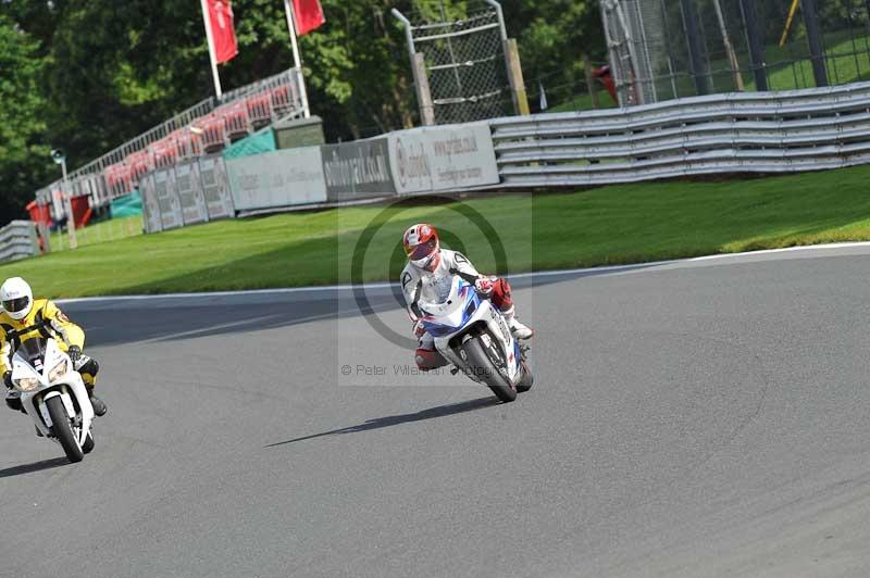 Motorcycle action photographs;Trackday digital images;event digital images;eventdigitalimages;no limits trackday;oulton park;oulton park circuit cheshire;oulton park photographs;peter wileman photography;trackday;trackday photos