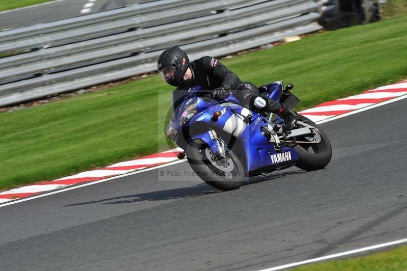 Motorcycle action photographs;Trackday digital images;event digital images;eventdigitalimages;no limits trackday;oulton park;oulton park circuit cheshire;oulton park photographs;peter wileman photography;trackday;trackday photos