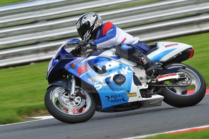 Motorcycle action photographs;Trackday digital images;event digital images;eventdigitalimages;no limits trackday;oulton park;oulton park circuit cheshire;oulton park photographs;peter wileman photography;trackday;trackday photos