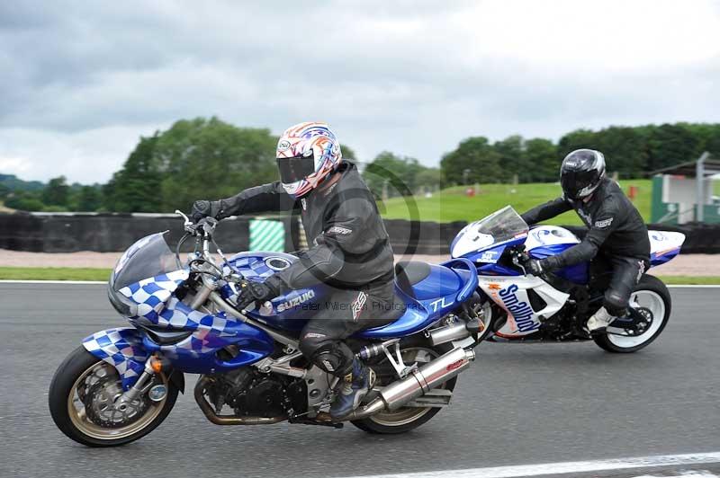 Motorcycle action photographs;Trackday digital images;event digital images;eventdigitalimages;no limits trackday;oulton park;oulton park circuit cheshire;oulton park photographs;peter wileman photography;trackday;trackday photos