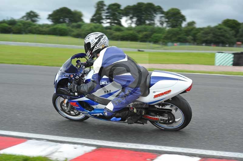 Motorcycle action photographs;Trackday digital images;event digital images;eventdigitalimages;no limits trackday;oulton park;oulton park circuit cheshire;oulton park photographs;peter wileman photography;trackday;trackday photos