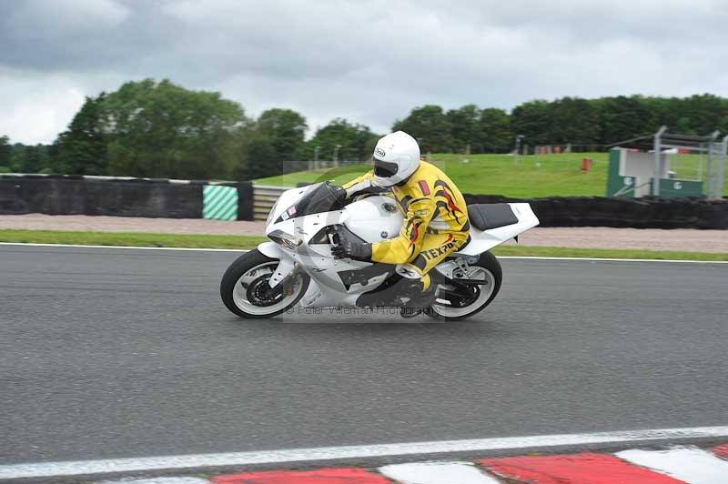 Motorcycle action photographs;Trackday digital images;event digital images;eventdigitalimages;no limits trackday;oulton park;oulton park circuit cheshire;oulton park photographs;peter wileman photography;trackday;trackday photos