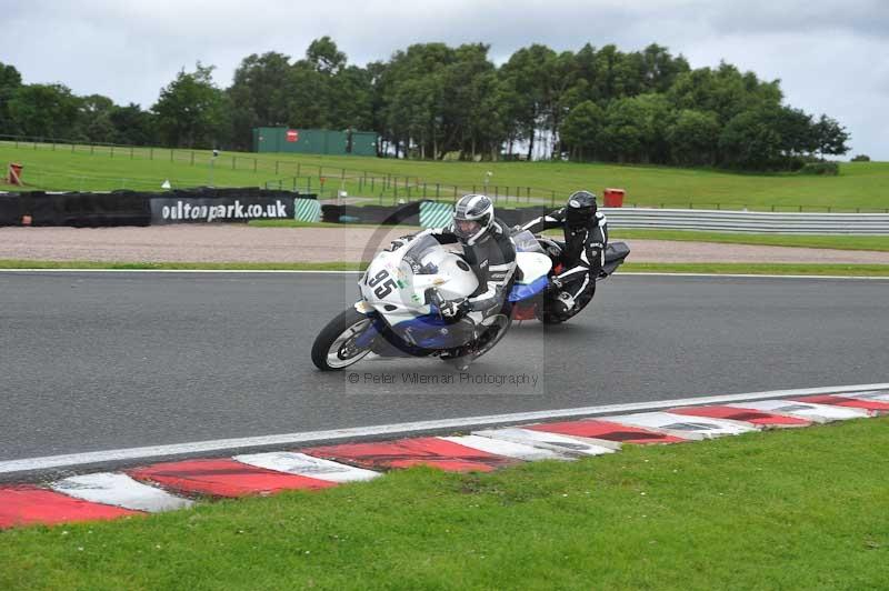 Motorcycle action photographs;Trackday digital images;event digital images;eventdigitalimages;no limits trackday;oulton park;oulton park circuit cheshire;oulton park photographs;peter wileman photography;trackday;trackday photos