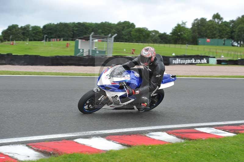 Motorcycle action photographs;Trackday digital images;event digital images;eventdigitalimages;no limits trackday;oulton park;oulton park circuit cheshire;oulton park photographs;peter wileman photography;trackday;trackday photos