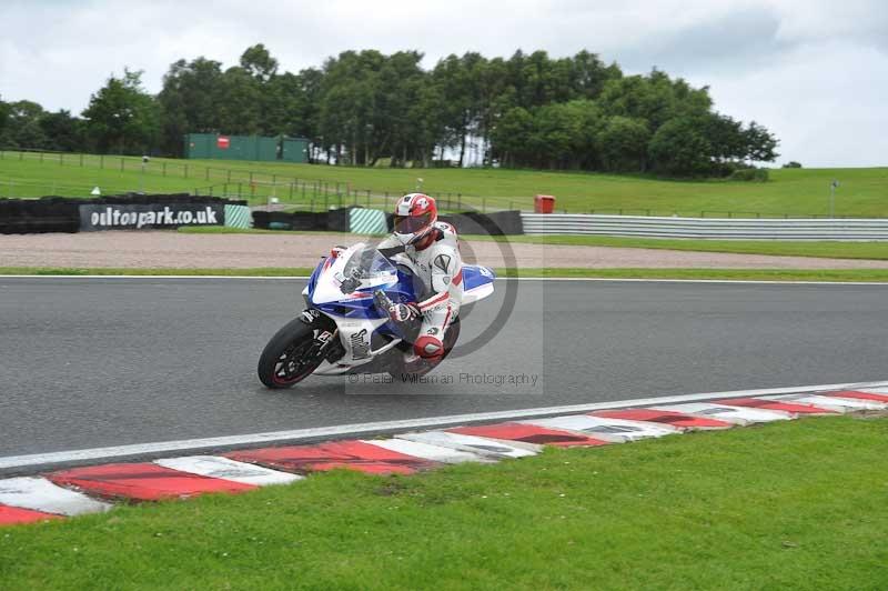 Motorcycle action photographs;Trackday digital images;event digital images;eventdigitalimages;no limits trackday;oulton park;oulton park circuit cheshire;oulton park photographs;peter wileman photography;trackday;trackday photos