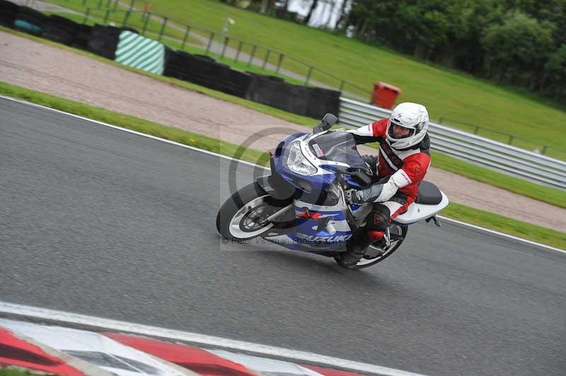 Motorcycle action photographs;Trackday digital images;event digital images;eventdigitalimages;no limits trackday;oulton park;oulton park circuit cheshire;oulton park photographs;peter wileman photography;trackday;trackday photos