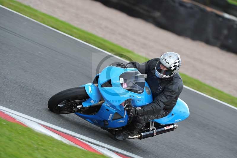 Motorcycle action photographs;Trackday digital images;event digital images;eventdigitalimages;no limits trackday;oulton park;oulton park circuit cheshire;oulton park photographs;peter wileman photography;trackday;trackday photos