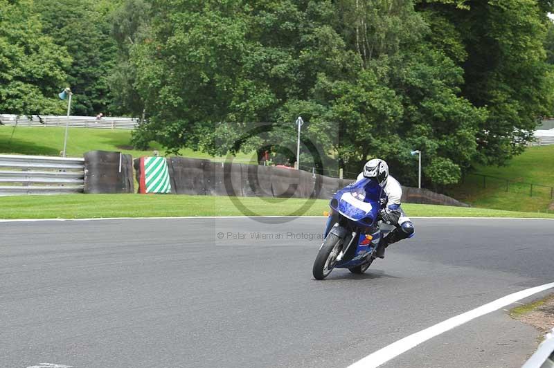 Motorcycle action photographs;Trackday digital images;event digital images;eventdigitalimages;no limits trackday;oulton park;oulton park circuit cheshire;oulton park photographs;peter wileman photography;trackday;trackday photos