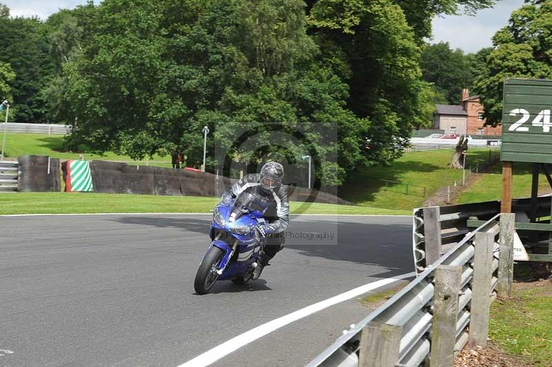 Motorcycle action photographs;Trackday digital images;event digital images;eventdigitalimages;no limits trackday;oulton park;oulton park circuit cheshire;oulton park photographs;peter wileman photography;trackday;trackday photos