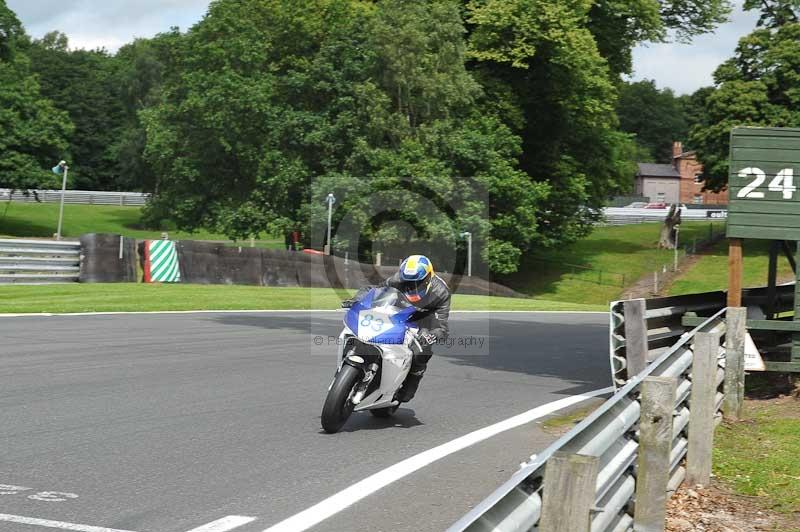 Motorcycle action photographs;Trackday digital images;event digital images;eventdigitalimages;no limits trackday;oulton park;oulton park circuit cheshire;oulton park photographs;peter wileman photography;trackday;trackday photos