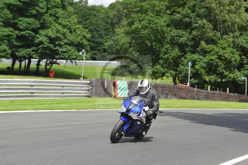 Motorcycle action photographs;Trackday digital images;event digital images;eventdigitalimages;no limits trackday;oulton park;oulton park circuit cheshire;oulton park photographs;peter wileman photography;trackday;trackday photos