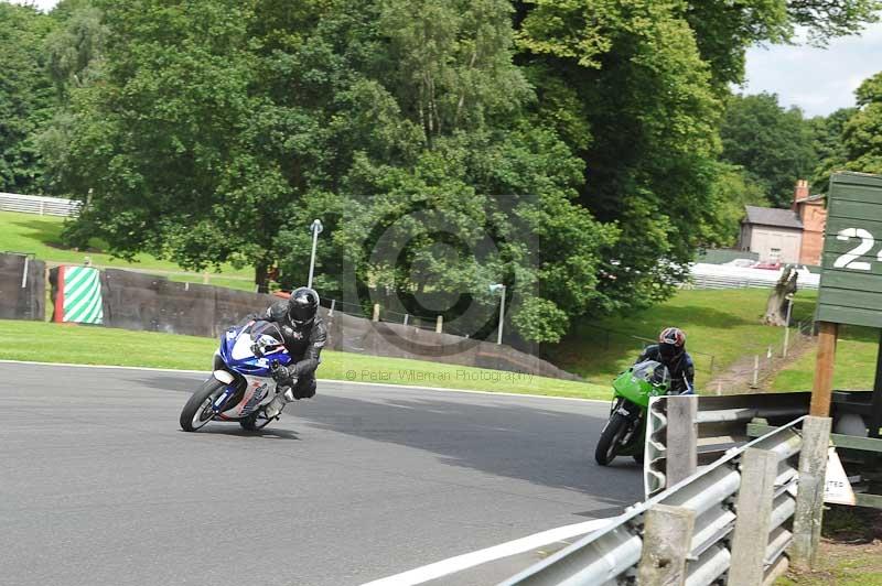 Motorcycle action photographs;Trackday digital images;event digital images;eventdigitalimages;no limits trackday;oulton park;oulton park circuit cheshire;oulton park photographs;peter wileman photography;trackday;trackday photos