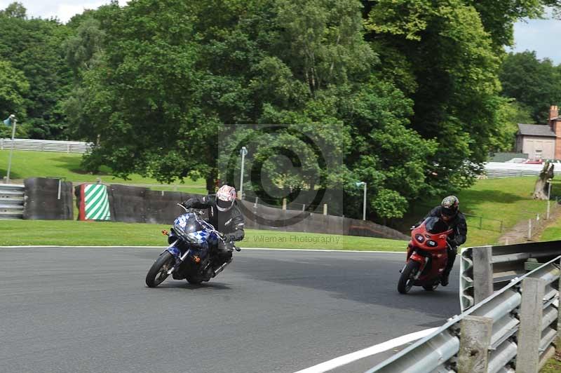 Motorcycle action photographs;Trackday digital images;event digital images;eventdigitalimages;no limits trackday;oulton park;oulton park circuit cheshire;oulton park photographs;peter wileman photography;trackday;trackday photos