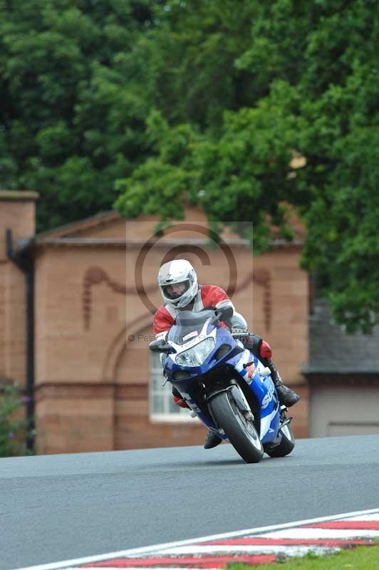 Motorcycle action photographs;Trackday digital images;event digital images;eventdigitalimages;no limits trackday;oulton park;oulton park circuit cheshire;oulton park photographs;peter wileman photography;trackday;trackday photos