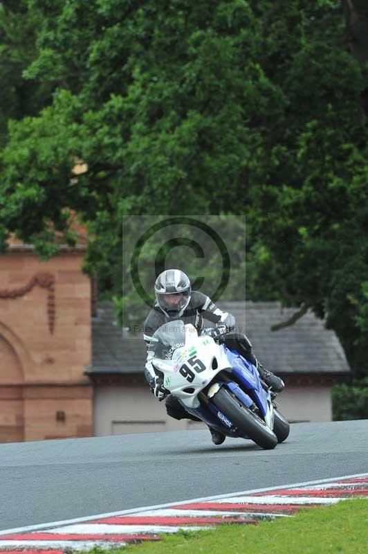 Motorcycle action photographs;Trackday digital images;event digital images;eventdigitalimages;no limits trackday;oulton park;oulton park circuit cheshire;oulton park photographs;peter wileman photography;trackday;trackday photos