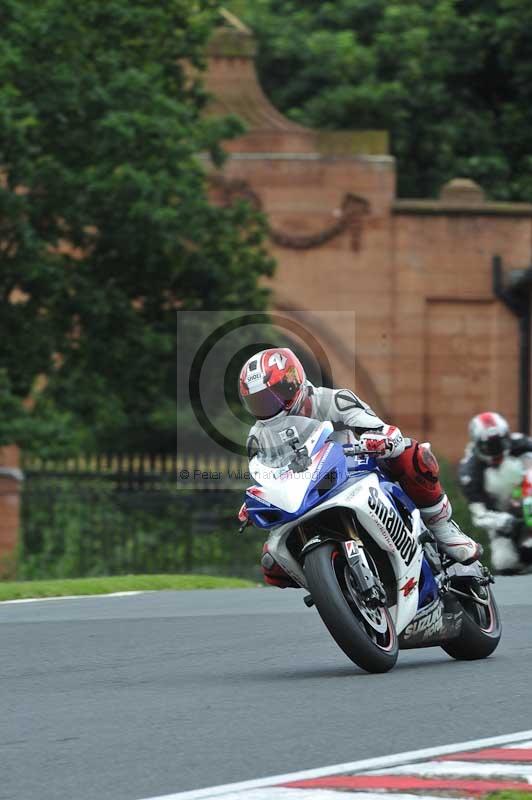 Motorcycle action photographs;Trackday digital images;event digital images;eventdigitalimages;no limits trackday;oulton park;oulton park circuit cheshire;oulton park photographs;peter wileman photography;trackday;trackday photos