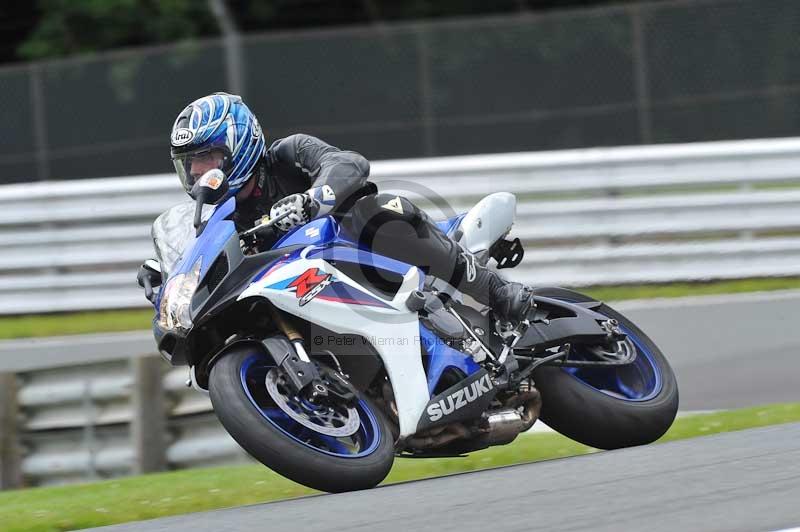 Motorcycle action photographs;Trackday digital images;event digital images;eventdigitalimages;no limits trackday;oulton park;oulton park circuit cheshire;oulton park photographs;peter wileman photography;trackday;trackday photos