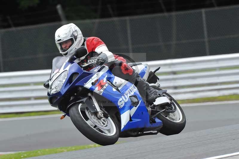 Motorcycle action photographs;Trackday digital images;event digital images;eventdigitalimages;no limits trackday;oulton park;oulton park circuit cheshire;oulton park photographs;peter wileman photography;trackday;trackday photos