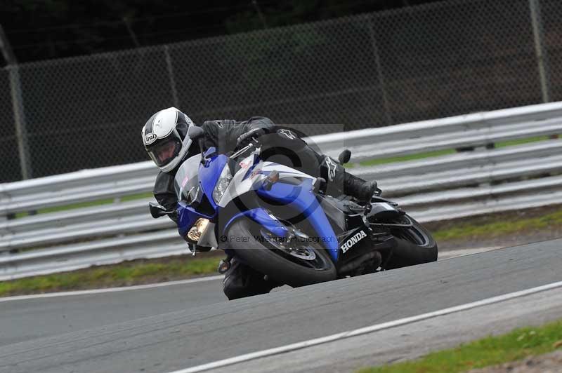 Motorcycle action photographs;Trackday digital images;event digital images;eventdigitalimages;no limits trackday;oulton park;oulton park circuit cheshire;oulton park photographs;peter wileman photography;trackday;trackday photos