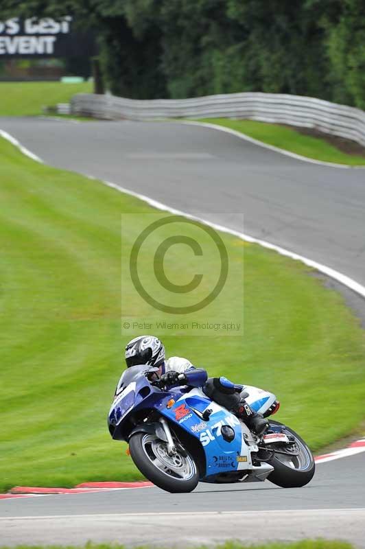 Motorcycle action photographs;Trackday digital images;event digital images;eventdigitalimages;no limits trackday;oulton park;oulton park circuit cheshire;oulton park photographs;peter wileman photography;trackday;trackday photos