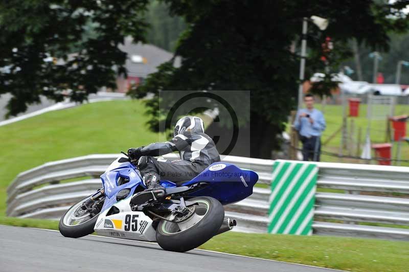 Motorcycle action photographs;Trackday digital images;event digital images;eventdigitalimages;no limits trackday;oulton park;oulton park circuit cheshire;oulton park photographs;peter wileman photography;trackday;trackday photos