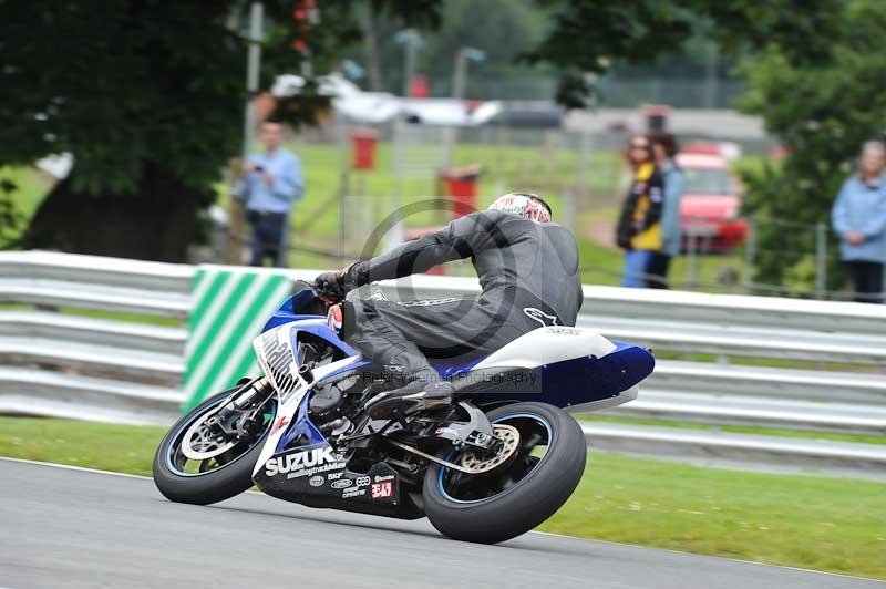 Motorcycle action photographs;Trackday digital images;event digital images;eventdigitalimages;no limits trackday;oulton park;oulton park circuit cheshire;oulton park photographs;peter wileman photography;trackday;trackday photos