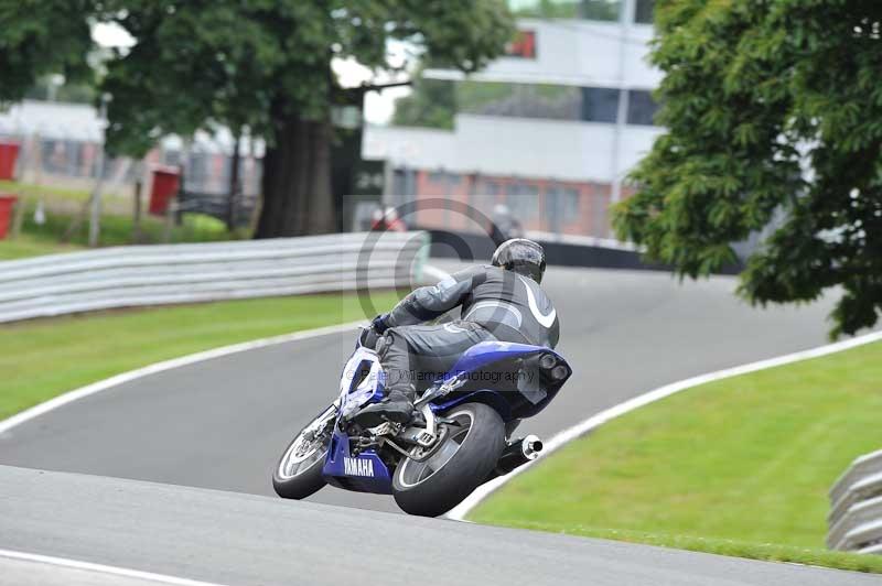 Motorcycle action photographs;Trackday digital images;event digital images;eventdigitalimages;no limits trackday;oulton park;oulton park circuit cheshire;oulton park photographs;peter wileman photography;trackday;trackday photos