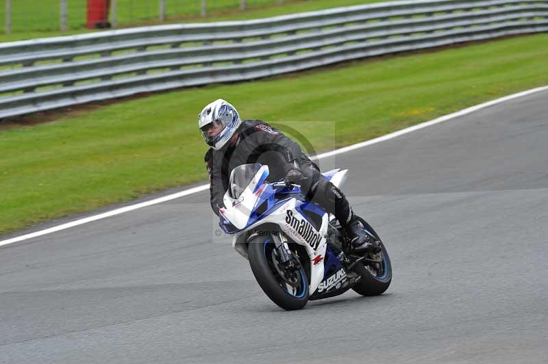 Motorcycle action photographs;Trackday digital images;event digital images;eventdigitalimages;no limits trackday;oulton park;oulton park circuit cheshire;oulton park photographs;peter wileman photography;trackday;trackday photos