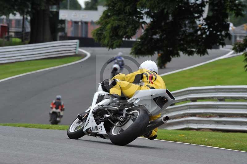 Motorcycle action photographs;Trackday digital images;event digital images;eventdigitalimages;no limits trackday;oulton park;oulton park circuit cheshire;oulton park photographs;peter wileman photography;trackday;trackday photos