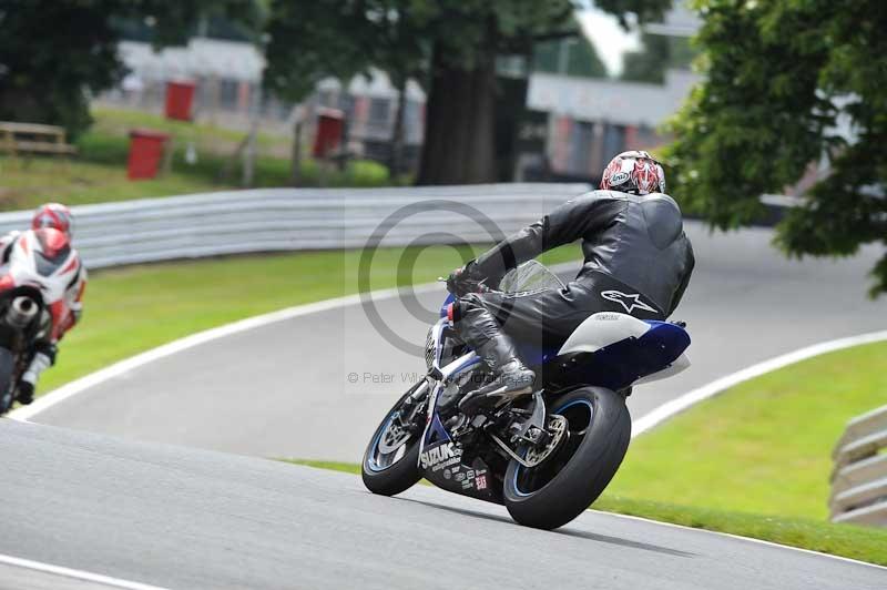 Motorcycle action photographs;Trackday digital images;event digital images;eventdigitalimages;no limits trackday;oulton park;oulton park circuit cheshire;oulton park photographs;peter wileman photography;trackday;trackday photos