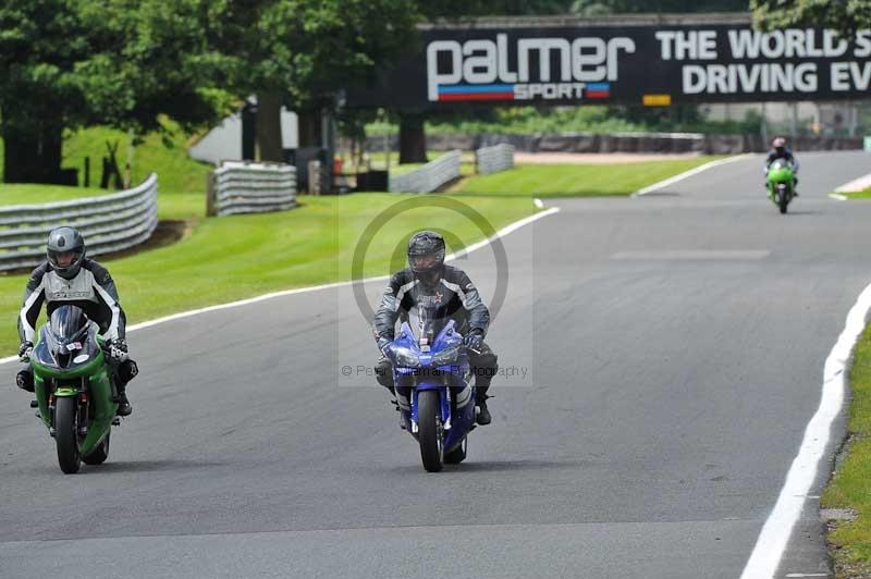 Motorcycle action photographs;Trackday digital images;event digital images;eventdigitalimages;no limits trackday;oulton park;oulton park circuit cheshire;oulton park photographs;peter wileman photography;trackday;trackday photos