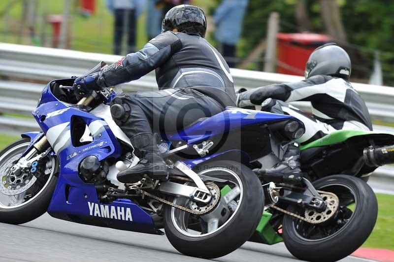 Motorcycle action photographs;Trackday digital images;event digital images;eventdigitalimages;no limits trackday;oulton park;oulton park circuit cheshire;oulton park photographs;peter wileman photography;trackday;trackday photos