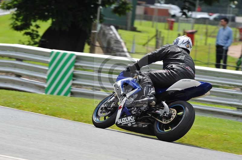 Motorcycle action photographs;Trackday digital images;event digital images;eventdigitalimages;no limits trackday;oulton park;oulton park circuit cheshire;oulton park photographs;peter wileman photography;trackday;trackday photos