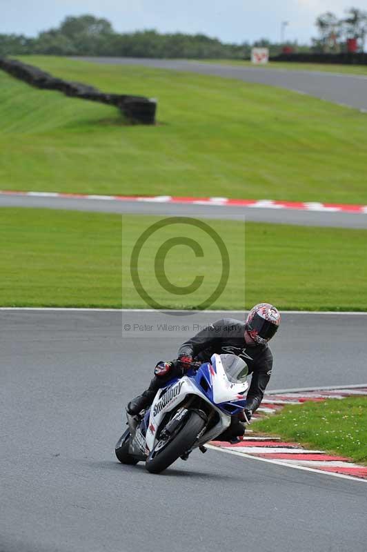 Motorcycle action photographs;Trackday digital images;event digital images;eventdigitalimages;no limits trackday;oulton park;oulton park circuit cheshire;oulton park photographs;peter wileman photography;trackday;trackday photos