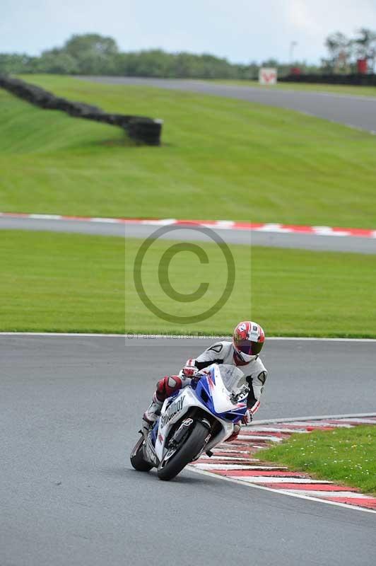 Motorcycle action photographs;Trackday digital images;event digital images;eventdigitalimages;no limits trackday;oulton park;oulton park circuit cheshire;oulton park photographs;peter wileman photography;trackday;trackday photos