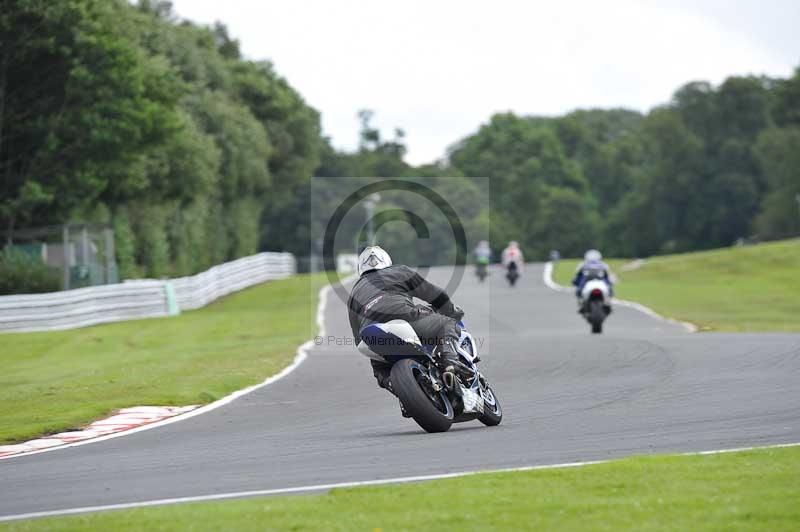 Motorcycle action photographs;Trackday digital images;event digital images;eventdigitalimages;no limits trackday;oulton park;oulton park circuit cheshire;oulton park photographs;peter wileman photography;trackday;trackday photos