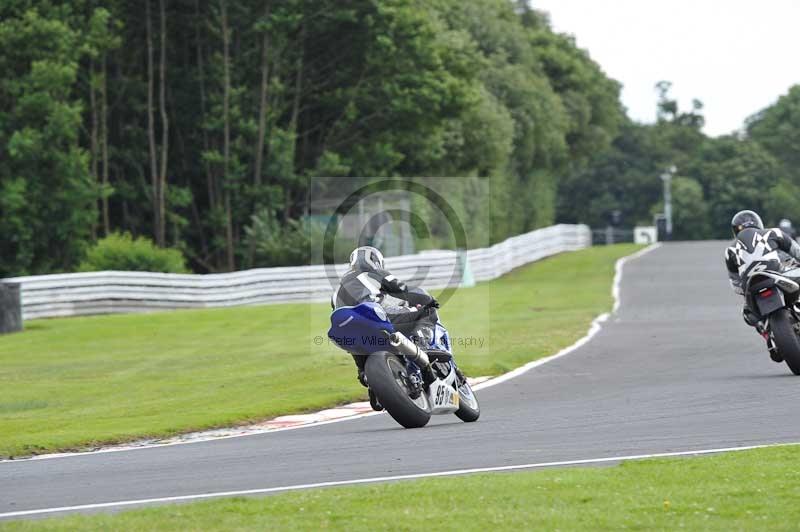 Motorcycle action photographs;Trackday digital images;event digital images;eventdigitalimages;no limits trackday;oulton park;oulton park circuit cheshire;oulton park photographs;peter wileman photography;trackday;trackday photos