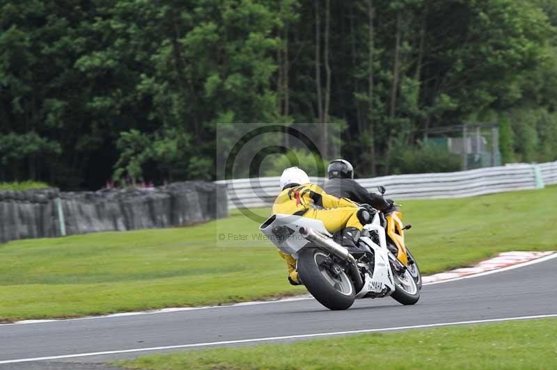 Motorcycle action photographs;Trackday digital images;event digital images;eventdigitalimages;no limits trackday;oulton park;oulton park circuit cheshire;oulton park photographs;peter wileman photography;trackday;trackday photos