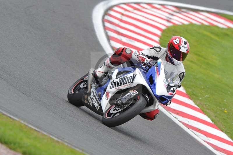 Motorcycle action photographs;Trackday digital images;event digital images;eventdigitalimages;no limits trackday;oulton park;oulton park circuit cheshire;oulton park photographs;peter wileman photography;trackday;trackday photos