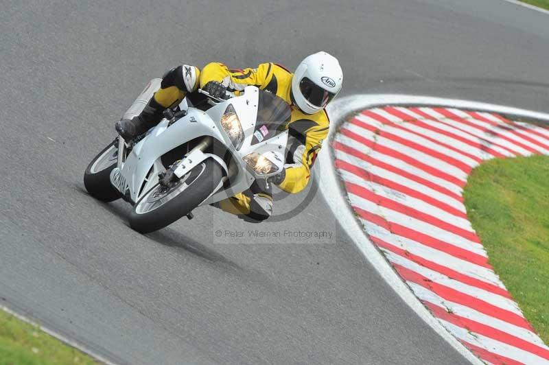 Motorcycle action photographs;Trackday digital images;event digital images;eventdigitalimages;no limits trackday;oulton park;oulton park circuit cheshire;oulton park photographs;peter wileman photography;trackday;trackday photos