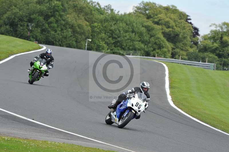 Motorcycle action photographs;Trackday digital images;event digital images;eventdigitalimages;no limits trackday;oulton park;oulton park circuit cheshire;oulton park photographs;peter wileman photography;trackday;trackday photos