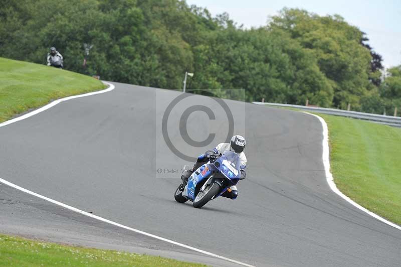 Motorcycle action photographs;Trackday digital images;event digital images;eventdigitalimages;no limits trackday;oulton park;oulton park circuit cheshire;oulton park photographs;peter wileman photography;trackday;trackday photos