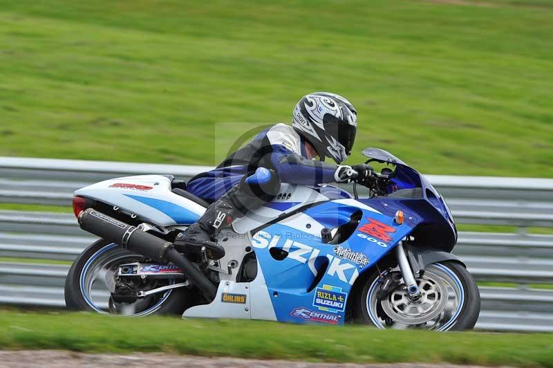 Motorcycle action photographs;Trackday digital images;event digital images;eventdigitalimages;no limits trackday;oulton park;oulton park circuit cheshire;oulton park photographs;peter wileman photography;trackday;trackday photos