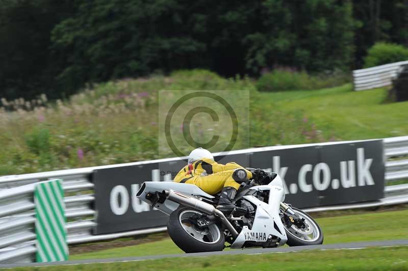 Motorcycle action photographs;Trackday digital images;event digital images;eventdigitalimages;no limits trackday;oulton park;oulton park circuit cheshire;oulton park photographs;peter wileman photography;trackday;trackday photos