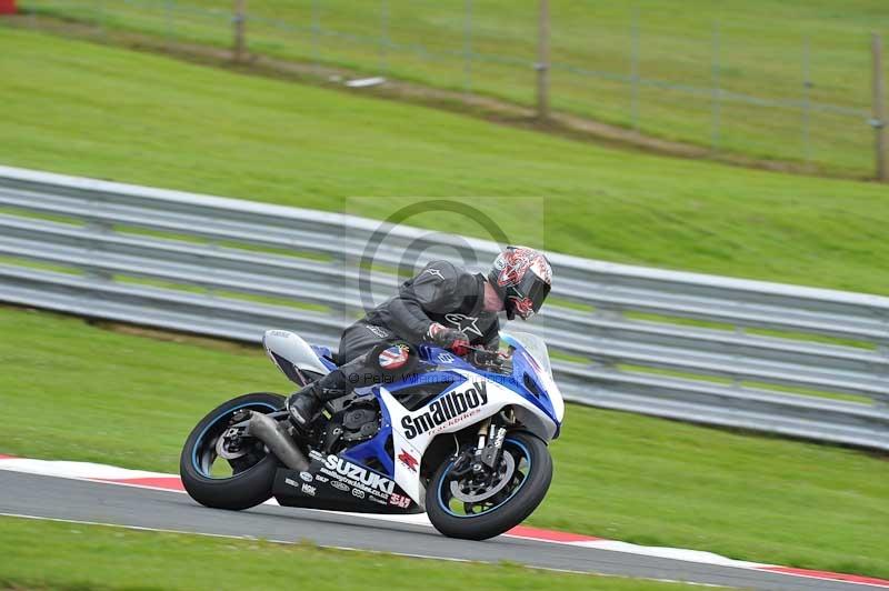 Motorcycle action photographs;Trackday digital images;event digital images;eventdigitalimages;no limits trackday;oulton park;oulton park circuit cheshire;oulton park photographs;peter wileman photography;trackday;trackday photos