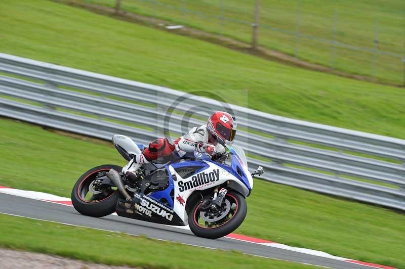 Motorcycle action photographs;Trackday digital images;event digital images;eventdigitalimages;no limits trackday;oulton park;oulton park circuit cheshire;oulton park photographs;peter wileman photography;trackday;trackday photos