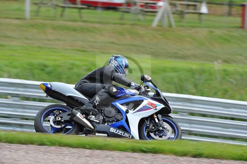 Motorcycle action photographs;Trackday digital images;event digital images;eventdigitalimages;no limits trackday;oulton park;oulton park circuit cheshire;oulton park photographs;peter wileman photography;trackday;trackday photos